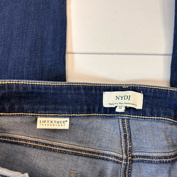 NYDJ Dark Blue Straight Leg Lift Tuck Jeans Women’s Size 12 - Picture 3 of 9